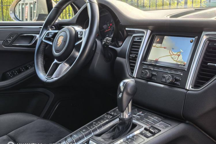 Used Porsche Macan 2014 Macan 2.0T Interior 4