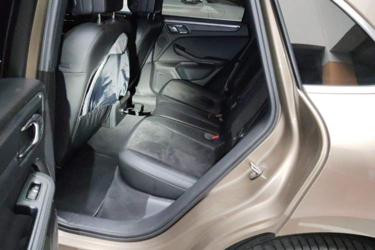 Used Porsche Macan 2014 Macan 2.0T Interior 4