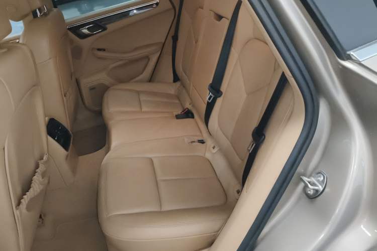 Used Porsche Macan 2014 Macan 2.0T Interior 4