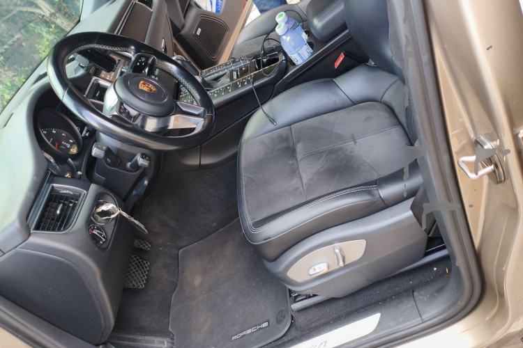 Used Porsche Macan 2014 Macan 2.0T Left Front Seat