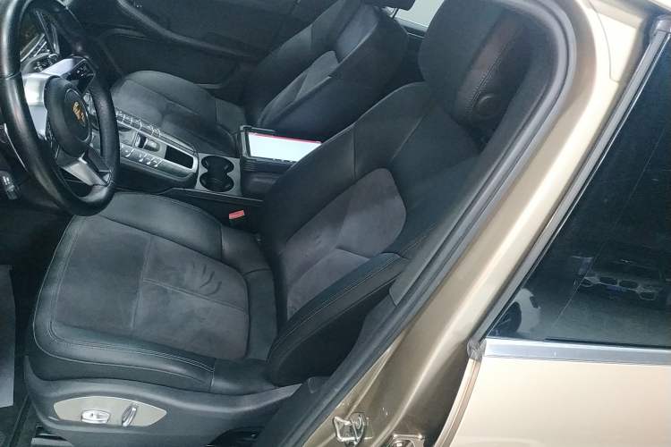Used Porsche Macan 2014 Macan 2.0T Left Front Seat