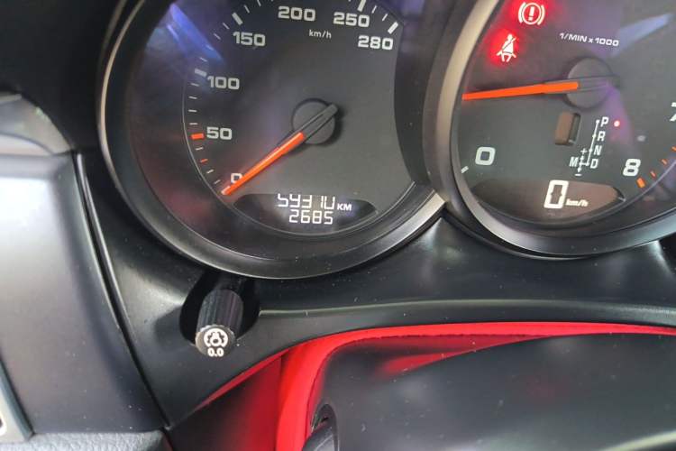 Used Porsche Macan 2014 Macan 2.0T Odometer Close Up