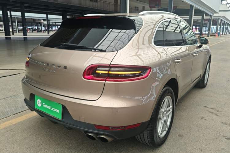 Used Porsche Macan 2014 Macan S 3.0T Rear Right 45 Deg