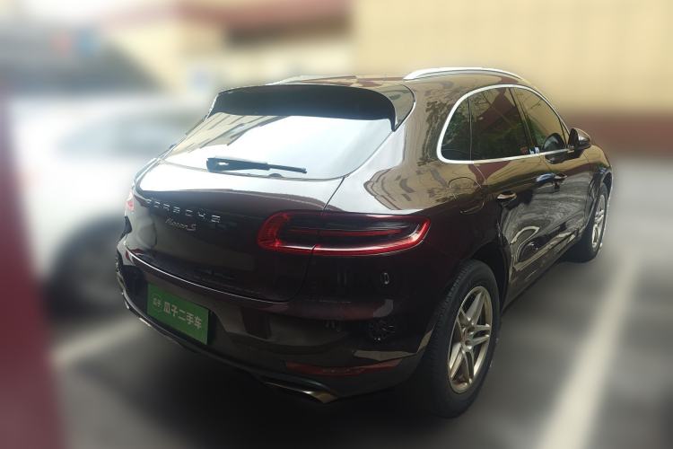 Used Porsche Macan 2014 Macan 2.0T Rear Right 45 Deg