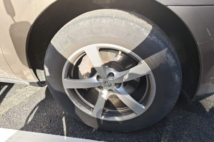Used Porsche Macan 2014 Macan 2.0T Right Front Wheel Hub