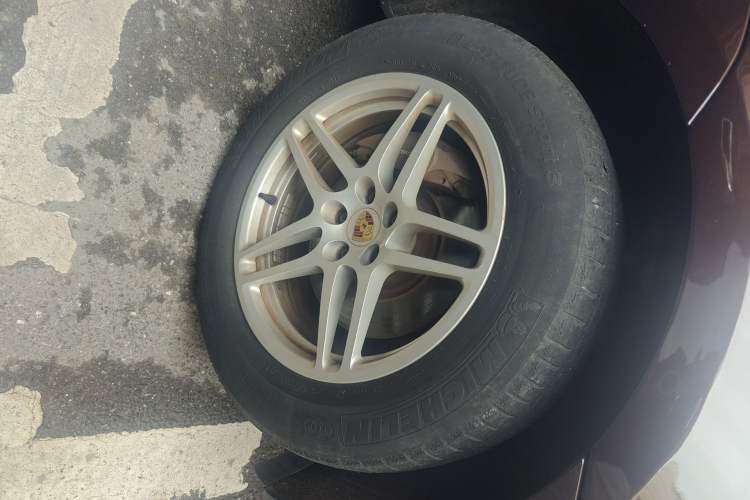 Used Porsche Macan 2014 Macan 2.0T Right Front Wheel Hub