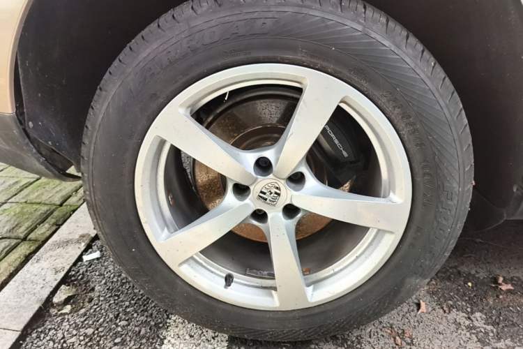 Used Porsche Macan 2014 Macan 2.0T Right Rear Wheel Hub