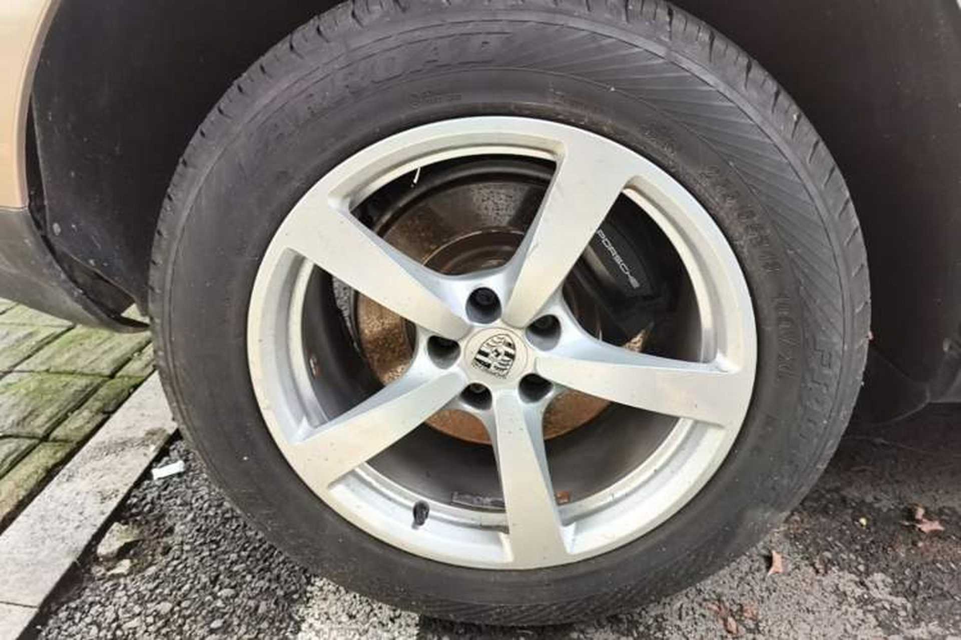Used Porsche Macan 2014 Macan 2.0T Right Rear Wheel Hub