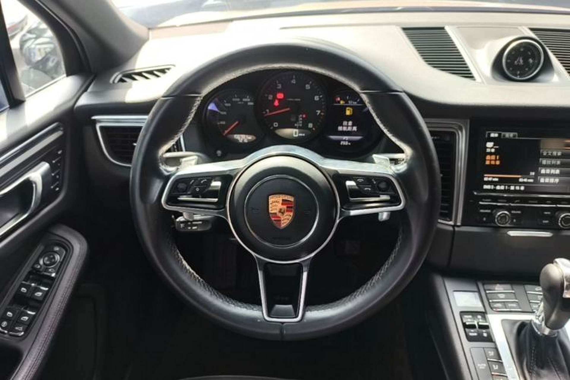 Used Porsche Macan 2014 Macan 2.0T Steering Wheel