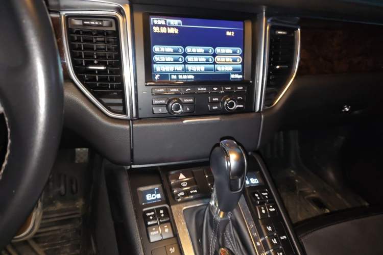 Used Porsche Macan 2014 Macan S 3.0T Audio And AC Panel