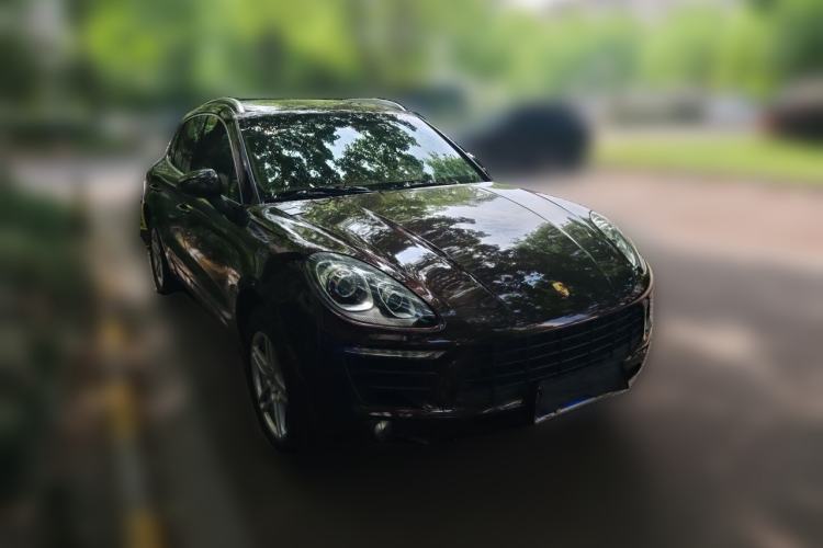 Used Porsche Macan 2014 Macan 2.0T Front Right 45 Deg