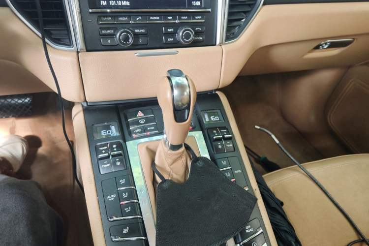 Used Porsche Macan 2014 Macan 2.0T Gear Lever