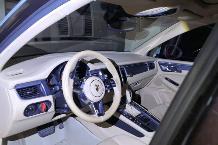 Used Porsche Macan 2014 Macan 2.0T Headliner