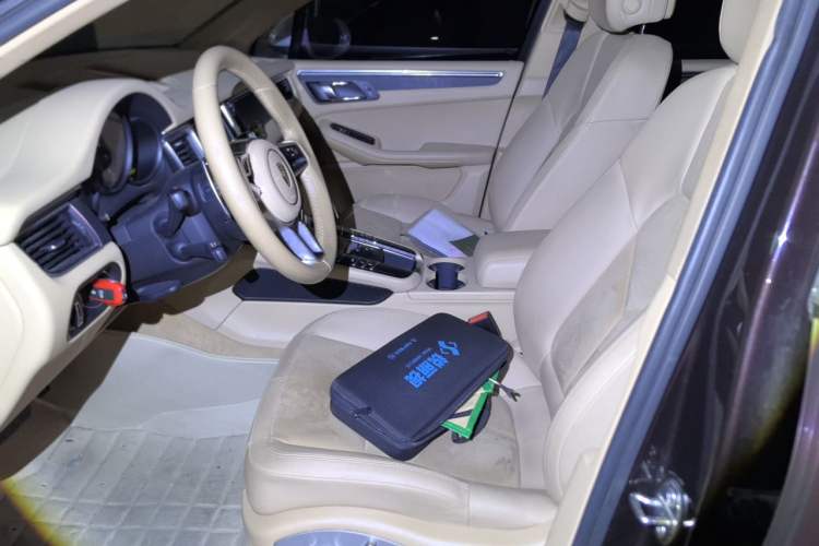 Used Porsche Macan 2014 Macan 2.0T Left Front Seat