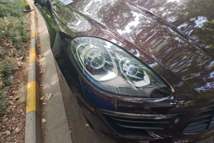Used Porsche Macan 2014 Macan 2.0T Right Front Headlight