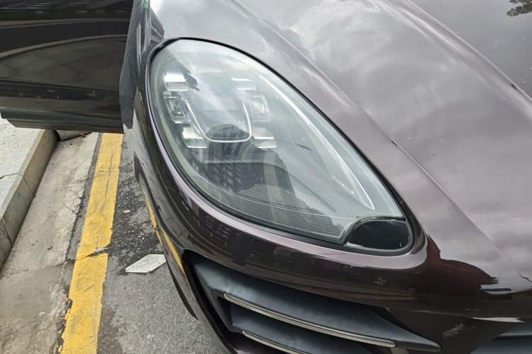 Used Porsche Macan 2014 Macan Turbo 3.6T Right Front Headlight