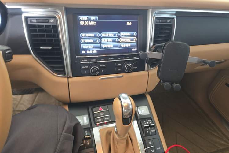 Used Porsche Macan 2014 Macan 2.0T Audio And AC Panel