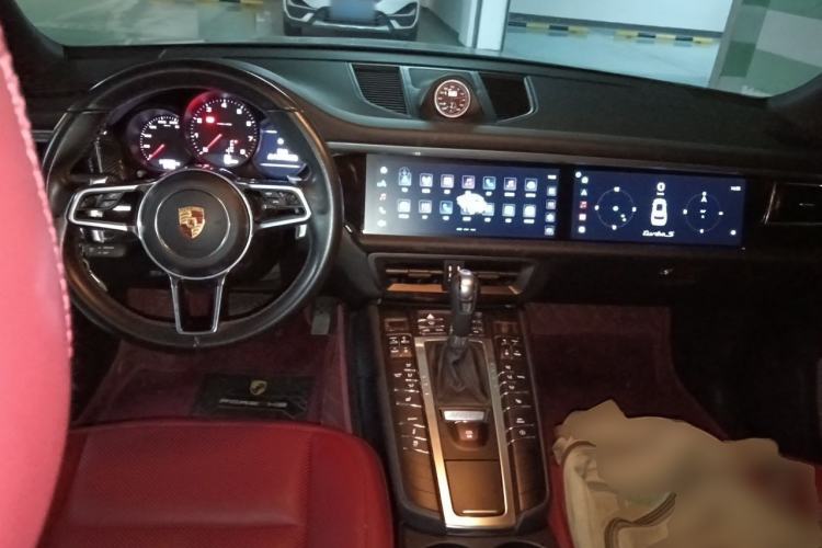 Used Porsche Macan 2014 Macan 2.0T Center Console