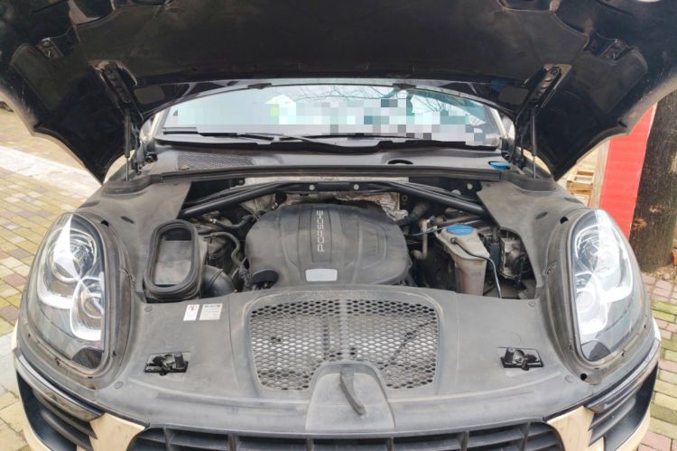 Used Porsche Macan 2014 Macan 2.0T Engine Bay
