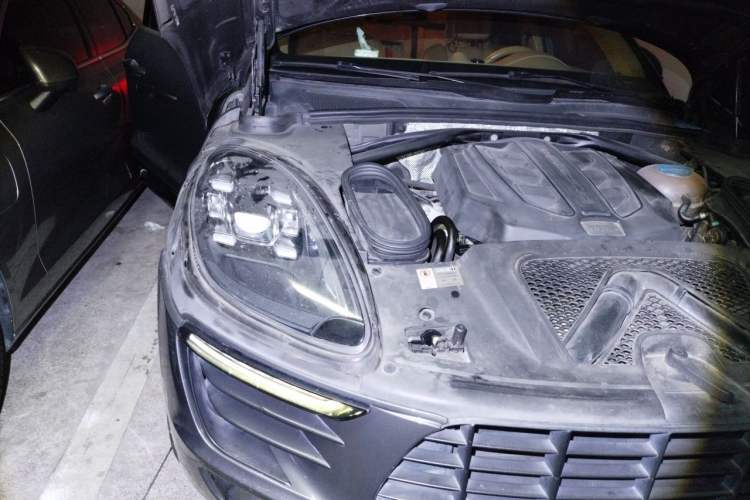 Used Porsche Macan 2014 Macan S 3.0T Engine Bay Right