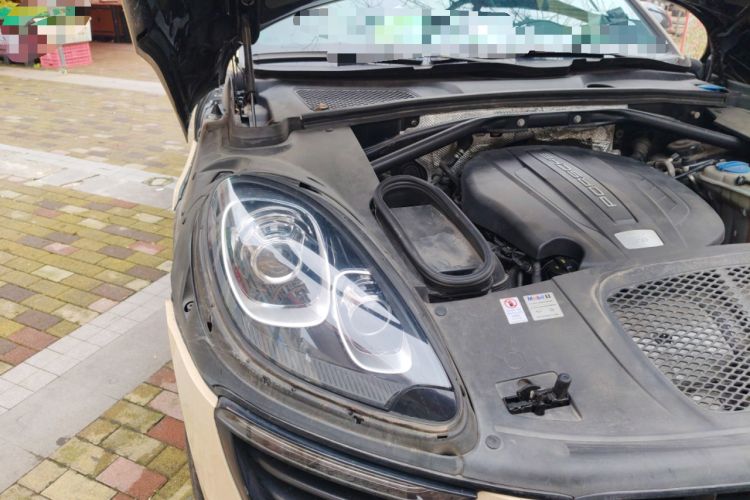 Used Porsche Macan 2014 Macan 2.0T Engine Bay Right