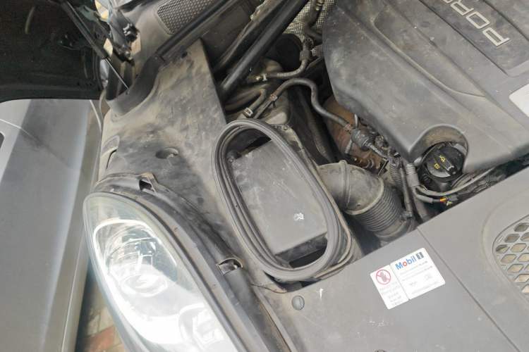 Used Porsche Macan 2014 Macan 2.0T Engine Bay Right