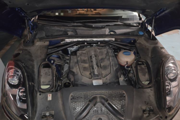 Used Porsche Macan 2014 Macan S 3.0T Engine Bay