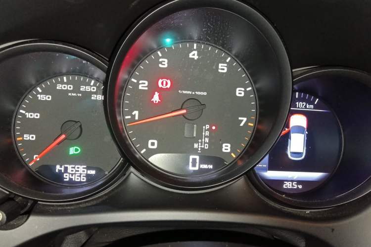 Used Porsche Macan 2014 Macan 2.0T Instrument Cluster
