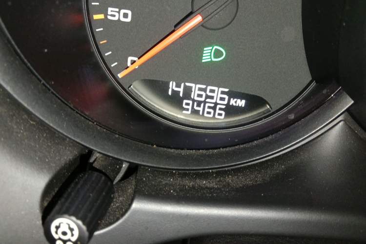 Used Porsche Macan 2014 Macan 2.0T Odometer Close Up