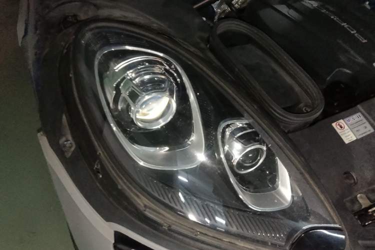 Used Porsche Macan 2014 Macan 2.0T Right Front Headlight