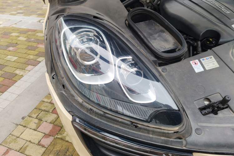 Used Porsche Macan 2014 Macan 2.0T Right Front Headlight
