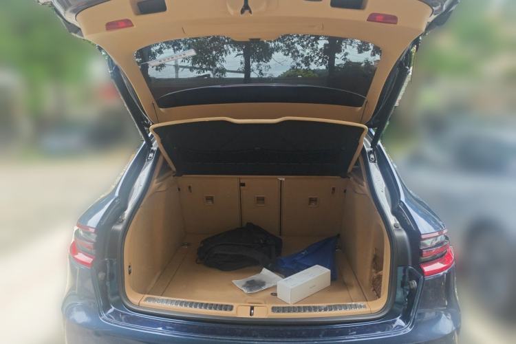 Used Porsche Macan 2014 Macan 2.0T Trunk