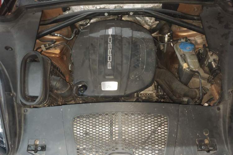 Used Porsche Macan 2014 Macan 2.0T Engine Bay