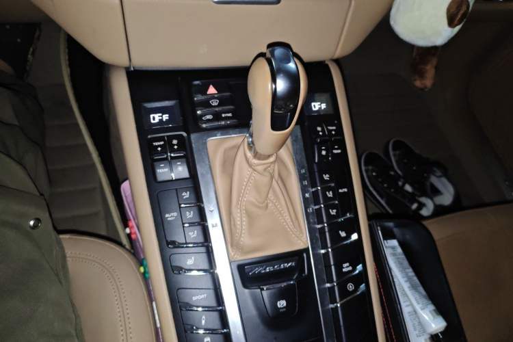 Used Porsche Macan 2014 Macan 2.0T Gear Lever