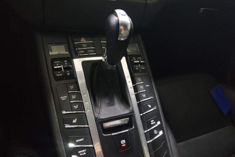 Used Porsche Macan 2014 Macan Turbo 3.6T Gear Lever