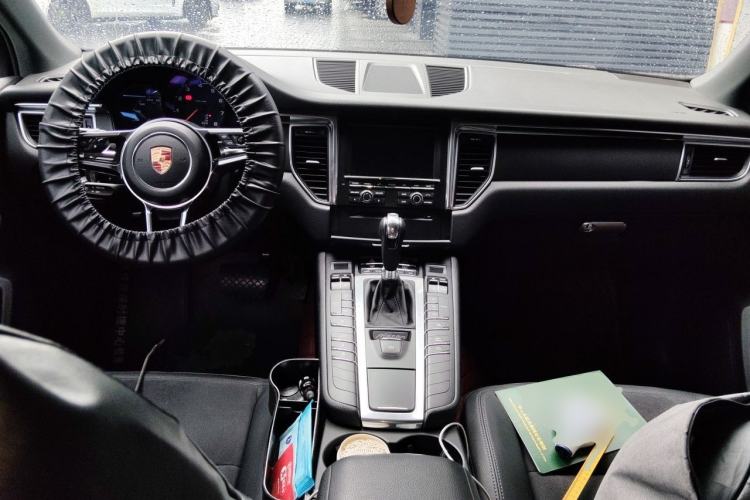 Used Porsche Macan 2014 Macan 2.0T Center Console