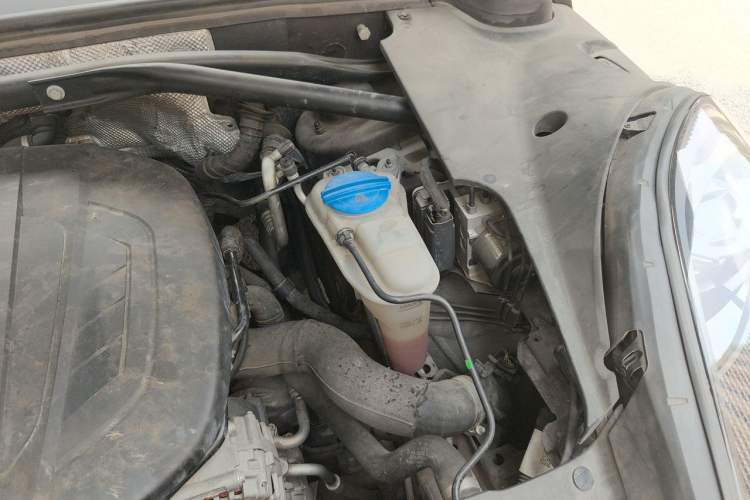 Used Porsche Macan 2014 Macan 2.0T Engine Bay Left