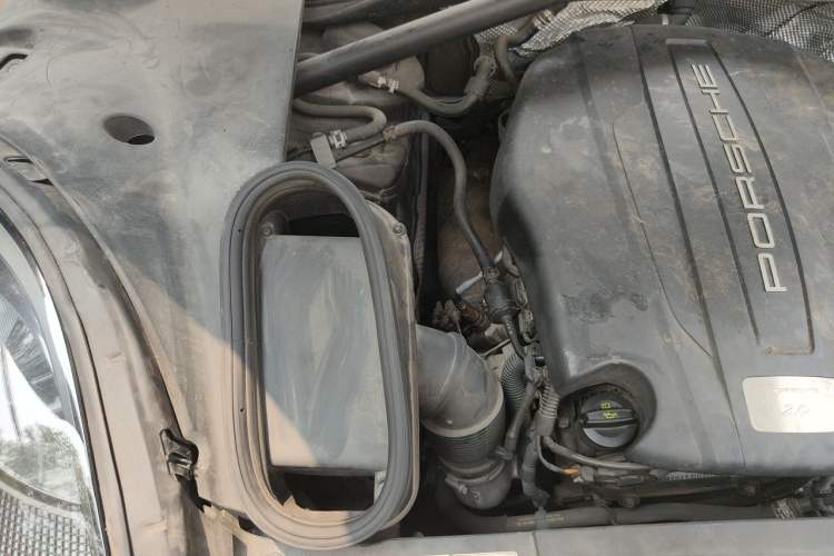Used Porsche Macan 2014 Macan 2.0T Engine Bay Right