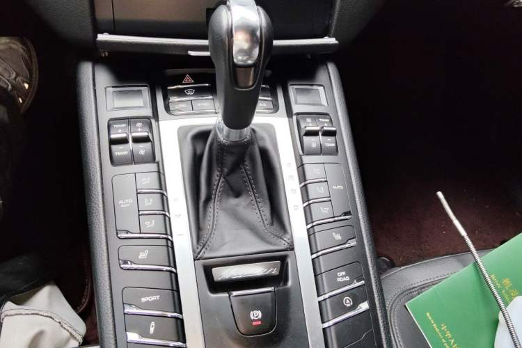 Used Porsche Macan 2014 Macan 2.0T Gear Lever