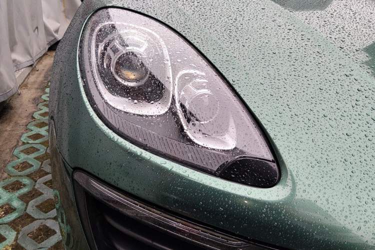 Used Porsche Macan 2014 Macan 2.0T Right Front Headlight