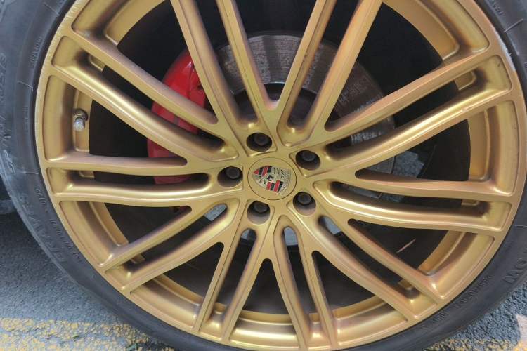 Used Porsche Macan 2014 Macan 2.0T Right Front Wheel Hub