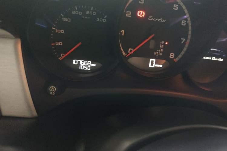 Used Porsche Macan 2014 Macan Turbo 3.6T Odometer Close Up