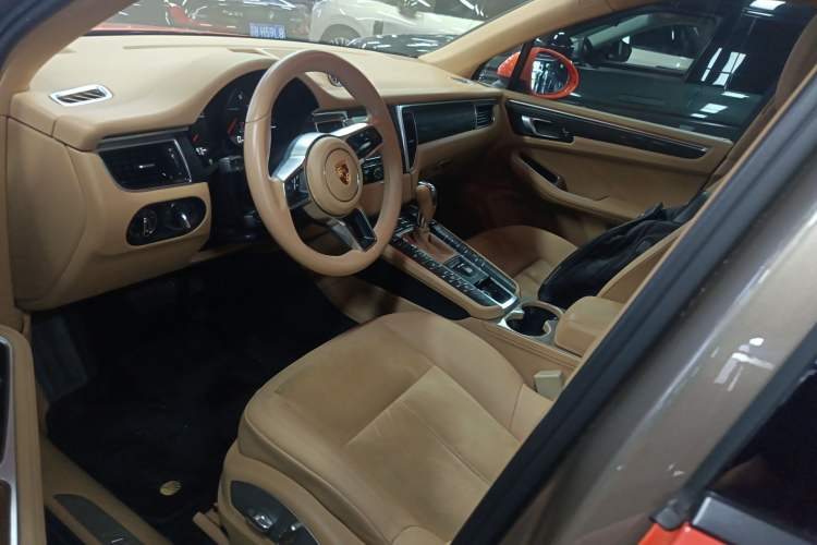 Used Porsche Macan 2014 Macan 2.0T Left Front Seat