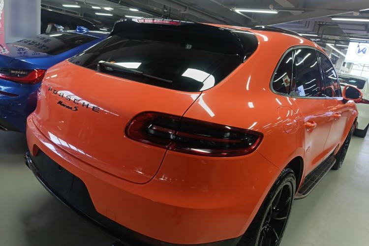 Used Porsche Macan 2014 Macan 2.0T Rear Right 45 Deg