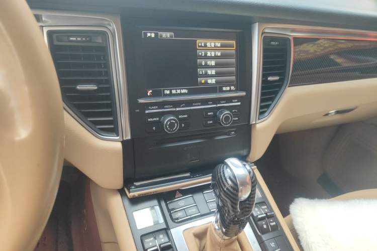Used Porsche Macan 2014 Macan 2.0T Audio And AC Panel