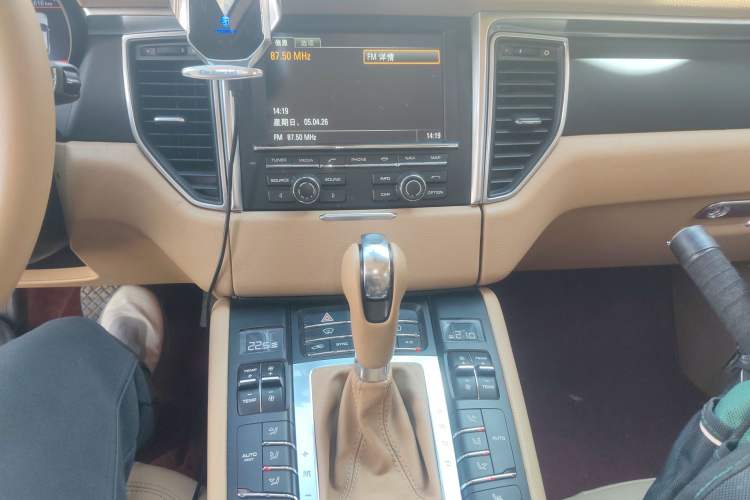 Used Porsche Macan 2014 Macan 2.0T Audio And AC Panel