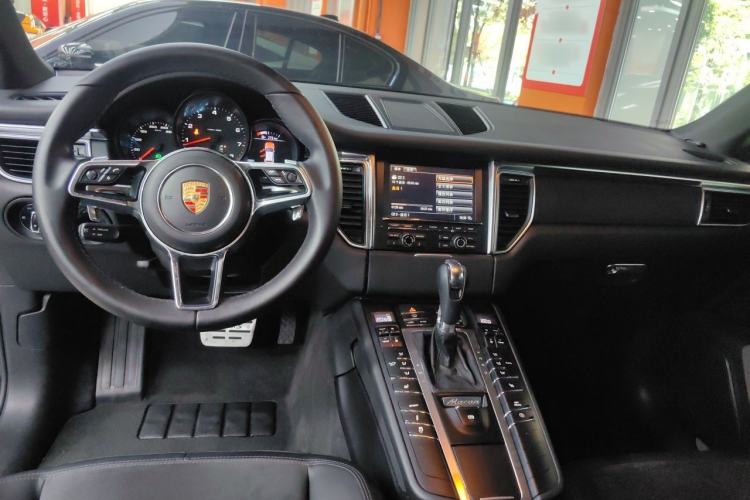 Used Porsche Macan 2014 Macan 2.0T Center Console