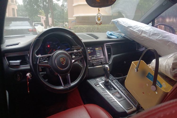 Used Porsche Macan 2014 Macan 2.0T Center Console
