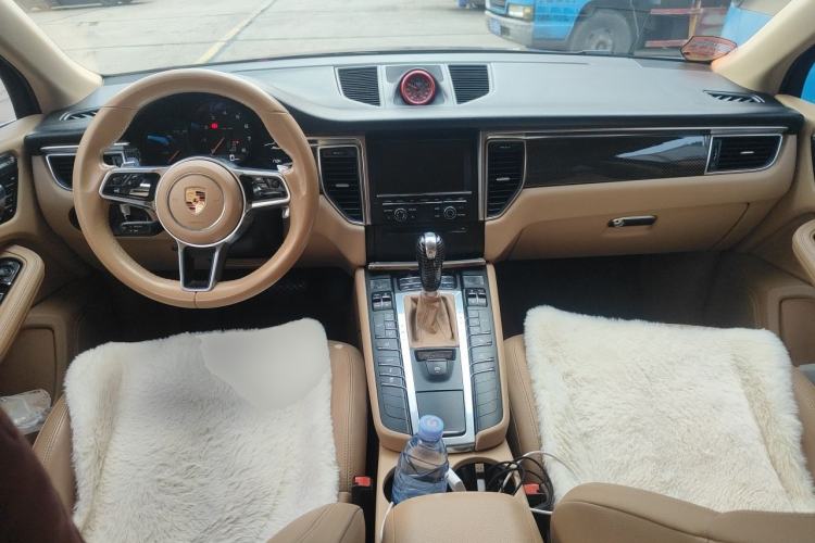 Used Porsche Macan 2014 Macan 2.0T Center Console