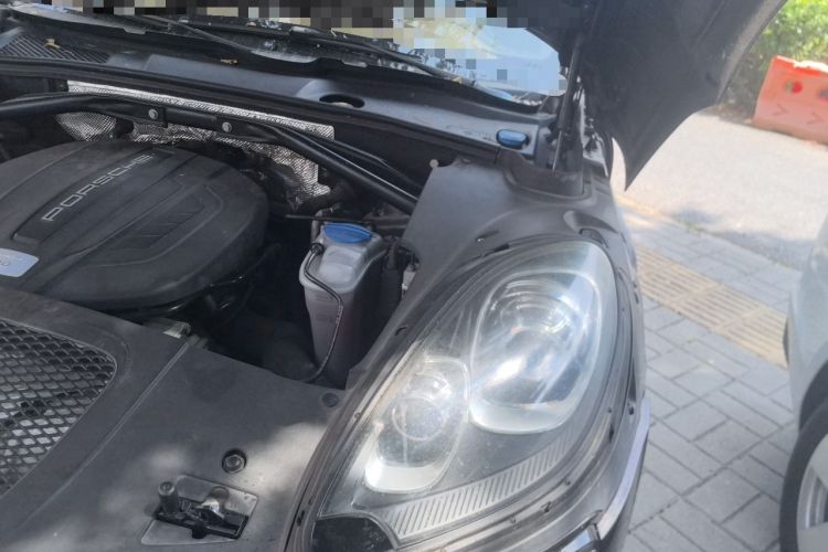 Used Porsche Macan 2014 Macan 2.0T Engine Bay Left